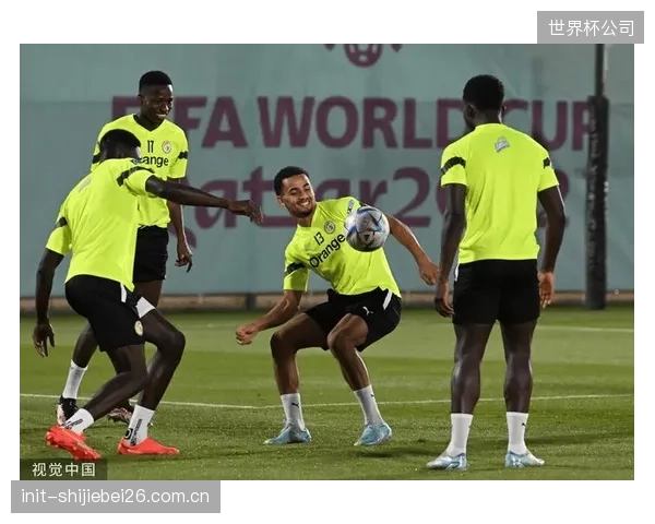 定位球攻防将是塞内加尔的得分利器，利用身高优势冲击对手防线是既定战术。
